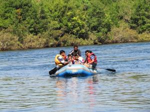 Vzorčna fotografija: Rafting